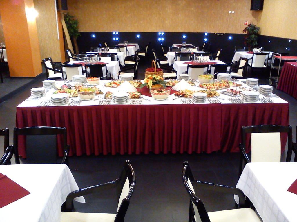 Hotel Central Нагиканиша Екстериор снимка