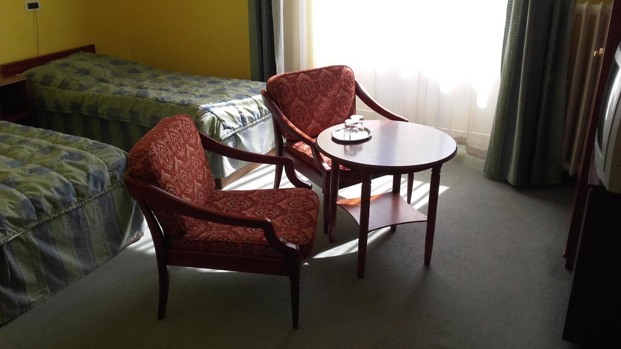 Hotel Central Нагиканиша Екстериор снимка