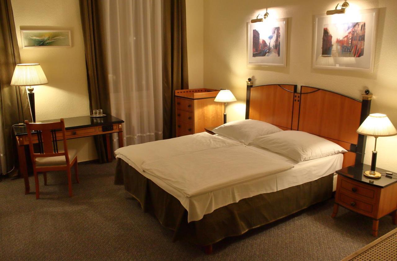 Hotel Central Нагиканиша Екстериор снимка