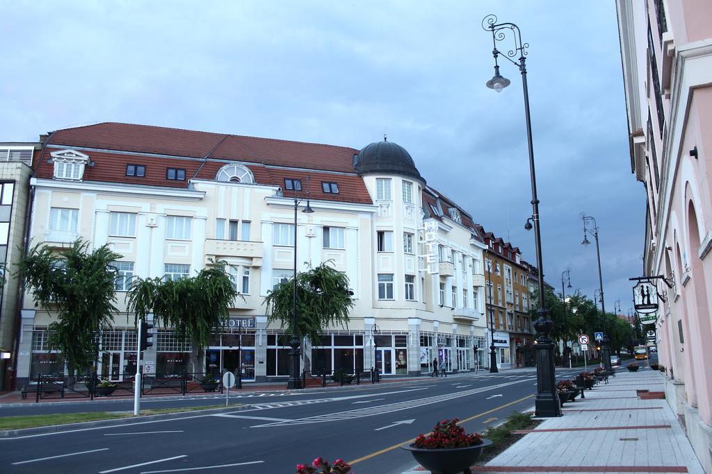 Hotel Central Нагиканиша Екстериор снимка