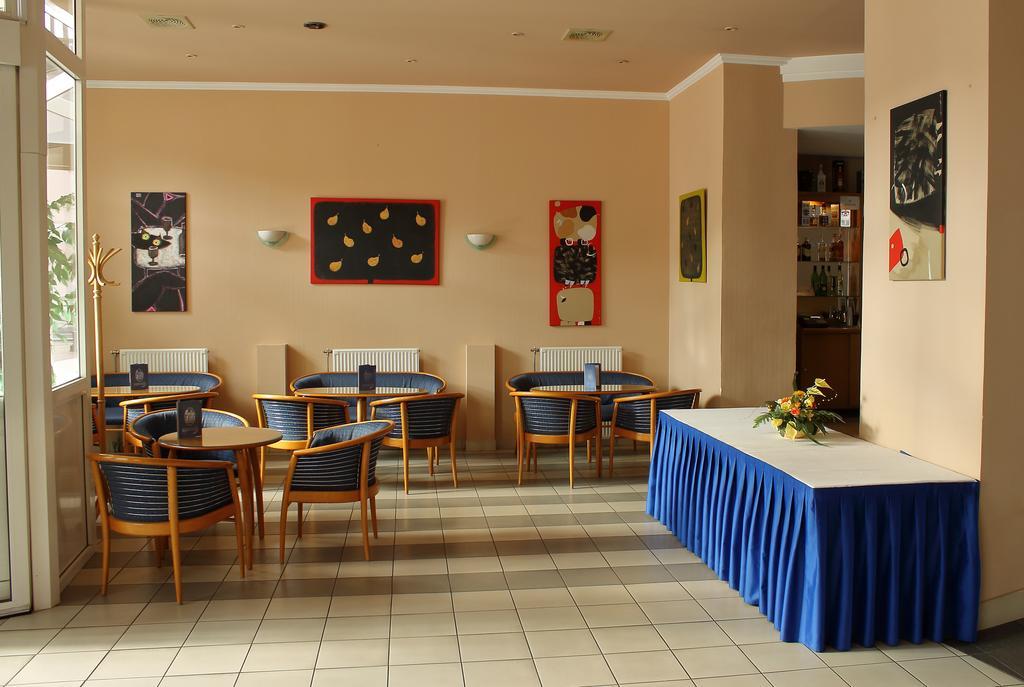 Hotel Central Нагиканиша Екстериор снимка