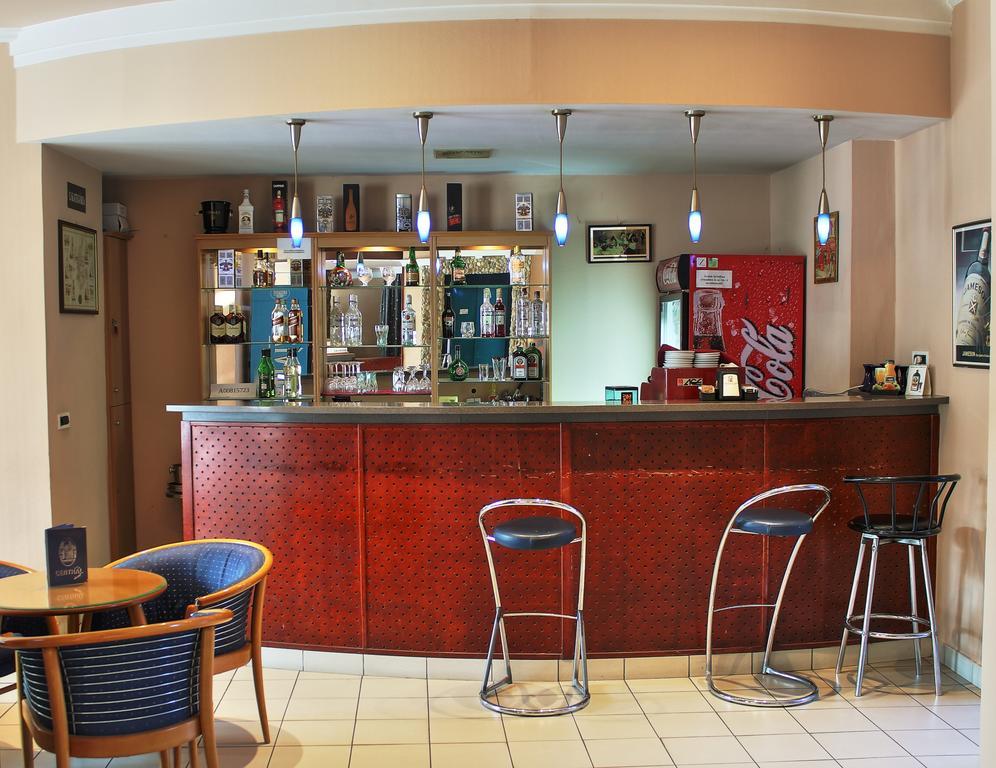 Hotel Central Нагиканиша Екстериор снимка