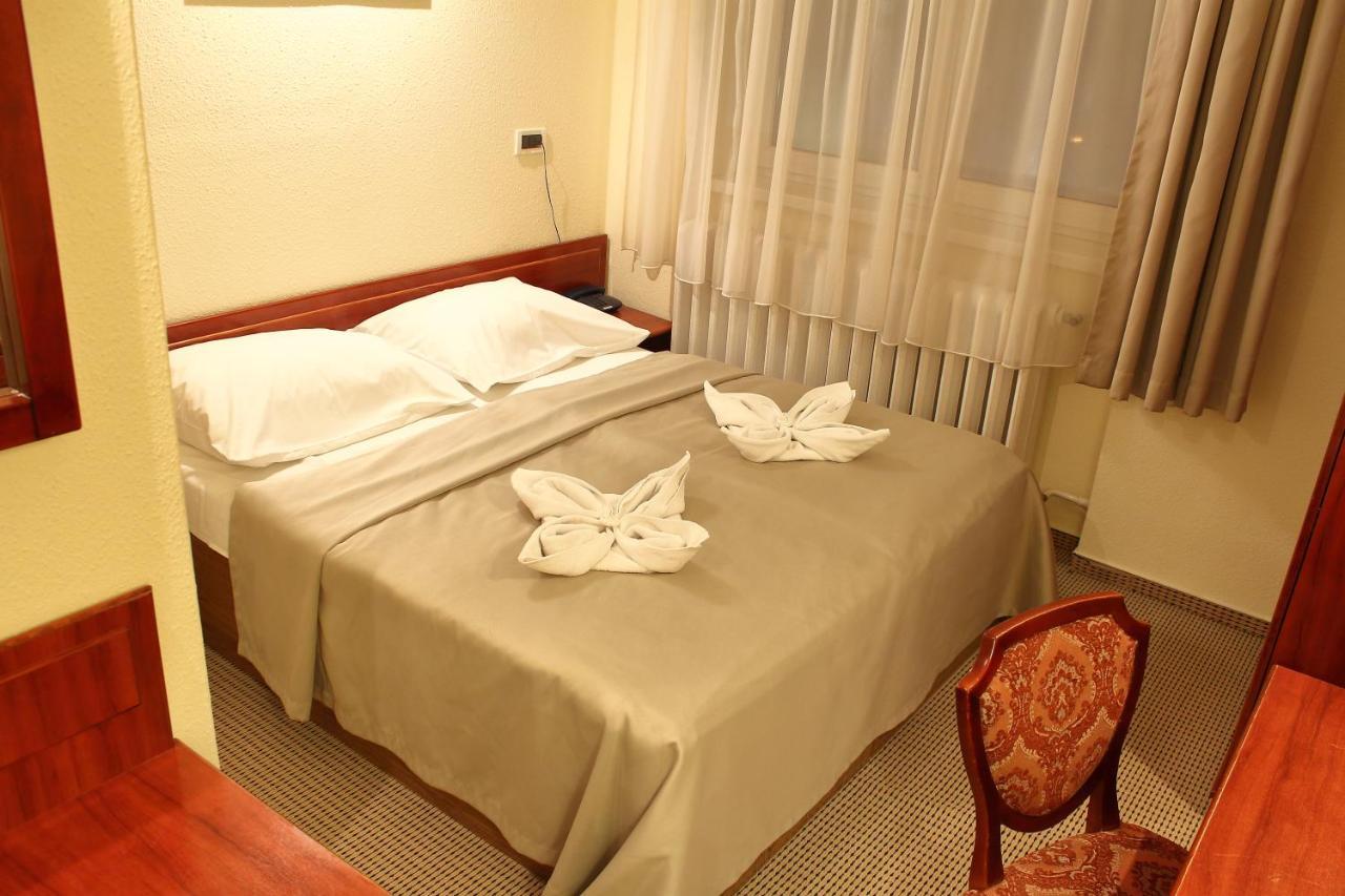 Hotel Central Нагиканиша Екстериор снимка