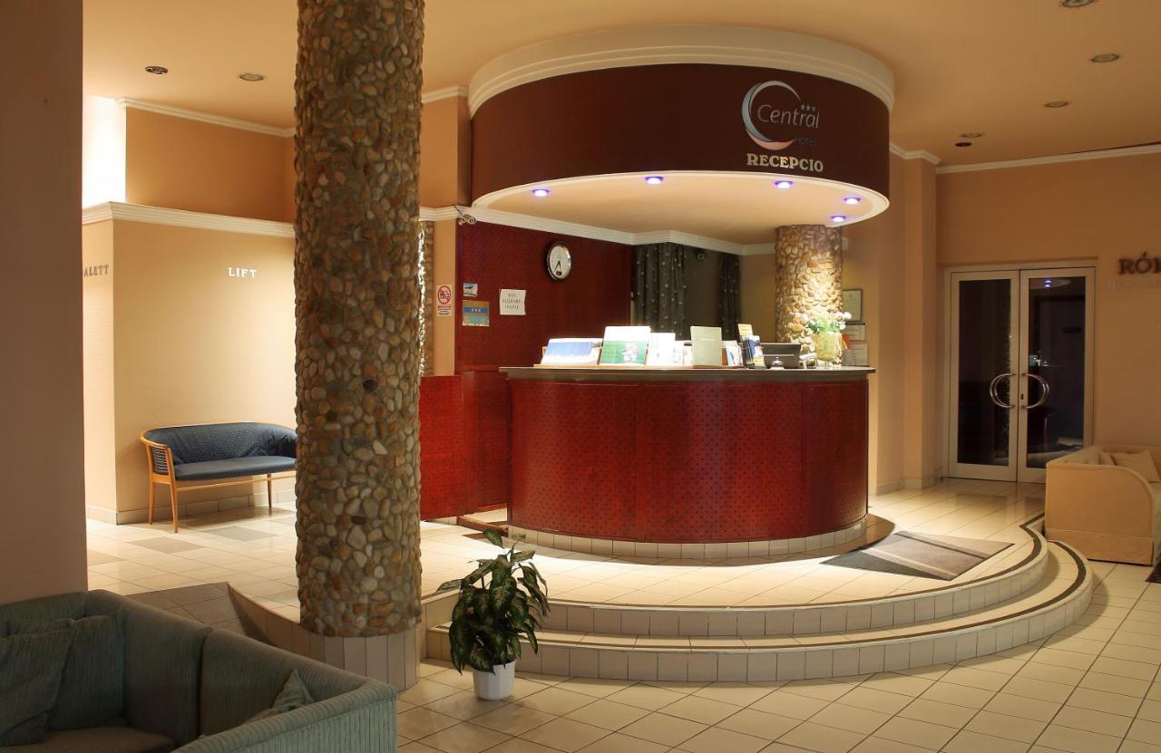 Hotel Central Нагиканиша Екстериор снимка